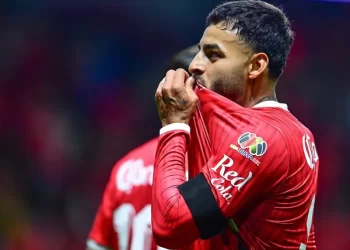 Toluca vence 2-1 a Chivas con gol en tiempo de compensación