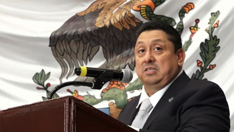 Uriel Carmona impugnará su destitución como fiscal de Morelos