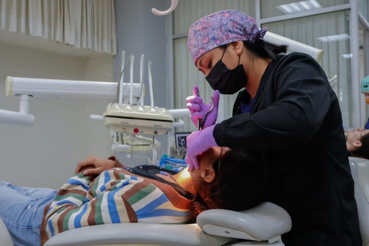La UAT es referente en clínicas de salud dental con servicios de calidad y bajo costo