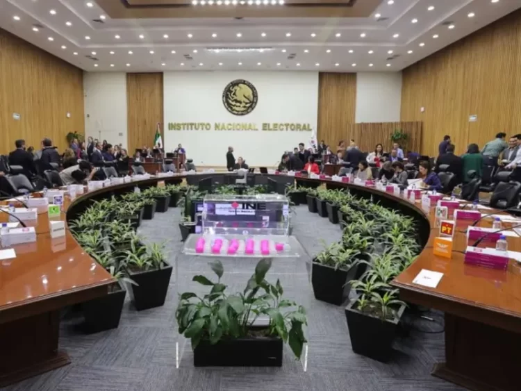 INE ordena publicar listas de candidaturas para elección judicial que envió el Senado