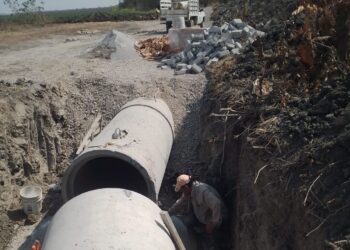 Secretaría de Obras Públicas rehabilita y construye colector pluvial en Cd. Mante