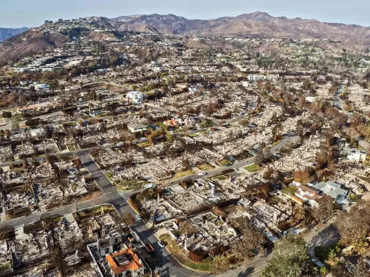 Controlan incendios en Los Ángeles, California tras 24 días de combate