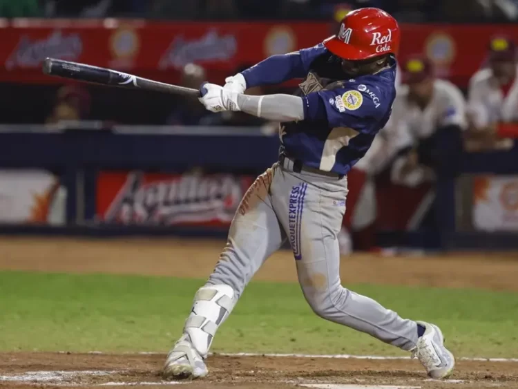 México se impone 2-1 a Venezuela en Serie del Caribe con final de alarido
