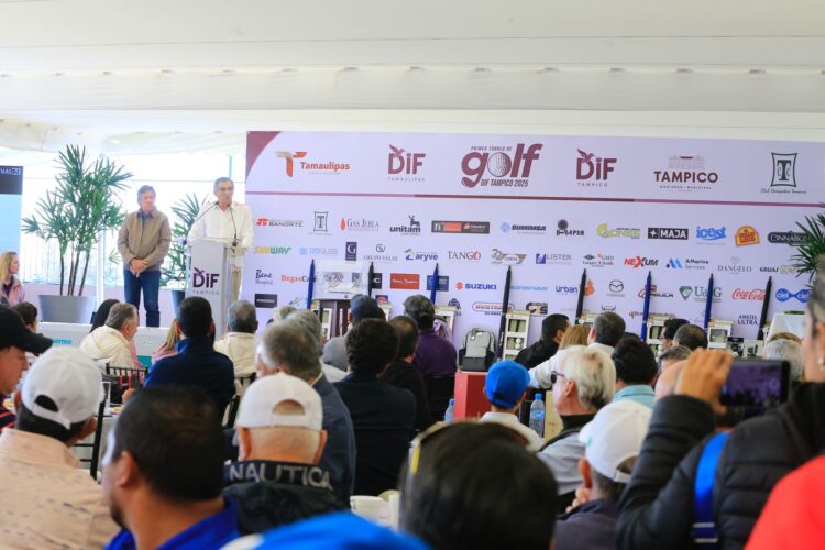 Premia gobernador Villarreal a los ganadores de Torneo de Golf DIF Tampico 2025