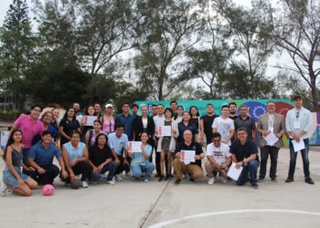 Estudiantes de arquitectura de la UAT reciben reconocimiento internacional