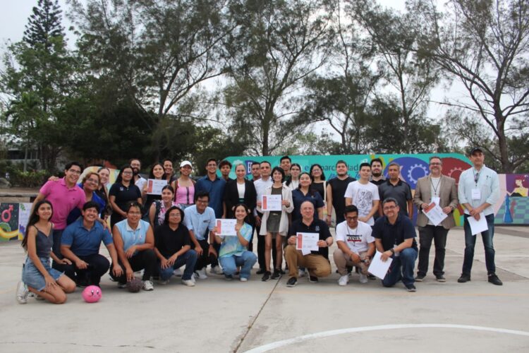 Estudiantes de arquitectura de la UAT reciben reconocimiento internacional