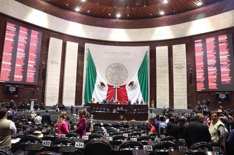 Diputados aprueban por mayoría dictamen que protege a maíces nativos; prohíben transgénicos