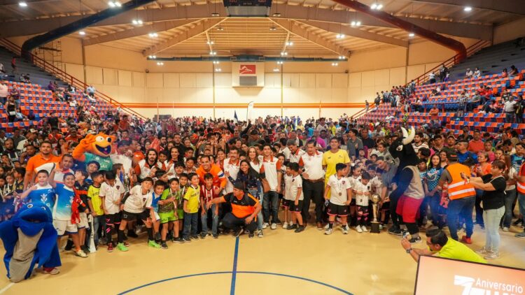 El rector Dámaso Anaya y Omar Bravo presiden apertura de la Copa UAT 2025