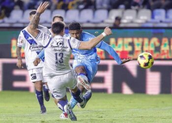 Tuzos de Pachuca viene de atrás y derrota 2-1 al Puebla