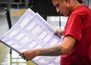 Tribunal Electoral valida modelos de casilla del INE para elección judicial; funcionarios no contarán los votos