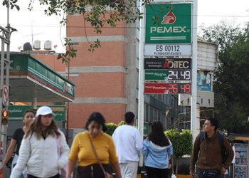 Sheinbaum firmará acuerdo con gasolineros para que Magna no cueste más de 24 pesos