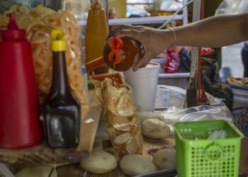 Adiós a comida chatarra en escuelas a partir de marzo; habrá censo de peso y talla