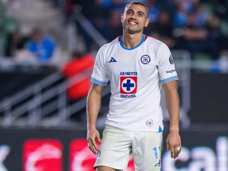 Benedetti arrebata triunfo a Cruz Azul y da vida a Mazatlán, terminan 1-1