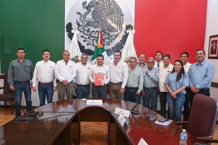 Refrendan Ayuntamiento de Victoria y CMIC compromiso de trabajo por Cd. Victoria.