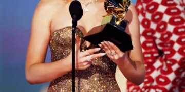 Sabrina Carpenter gana Mejor Álbum Pop en premios Grammy 2025