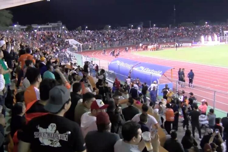 Gan respaldo de la afición al Correcaminos de la UAT en el “Marte R. Gómez”