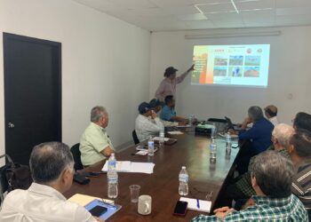 Participa Secretaría de Recursos Hidráulicos en reunión del Comité Hidráulico del Distrito de Riego 002