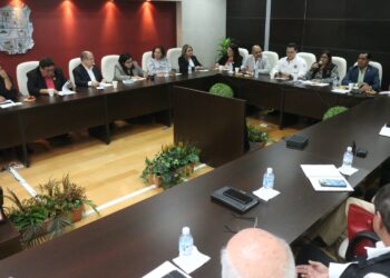 Dialogan funcionarios de SEDUMA y diputados para armonizar leyes con el desarrollo urbano sostenible