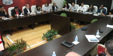 Dialogan funcionarios de SEDUMA y diputados para armonizar leyes con el desarrollo urbano sostenible