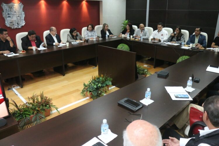 Dialogan funcionarios de SEDUMA y diputados para armonizar leyes con el desarrollo urbano sostenible