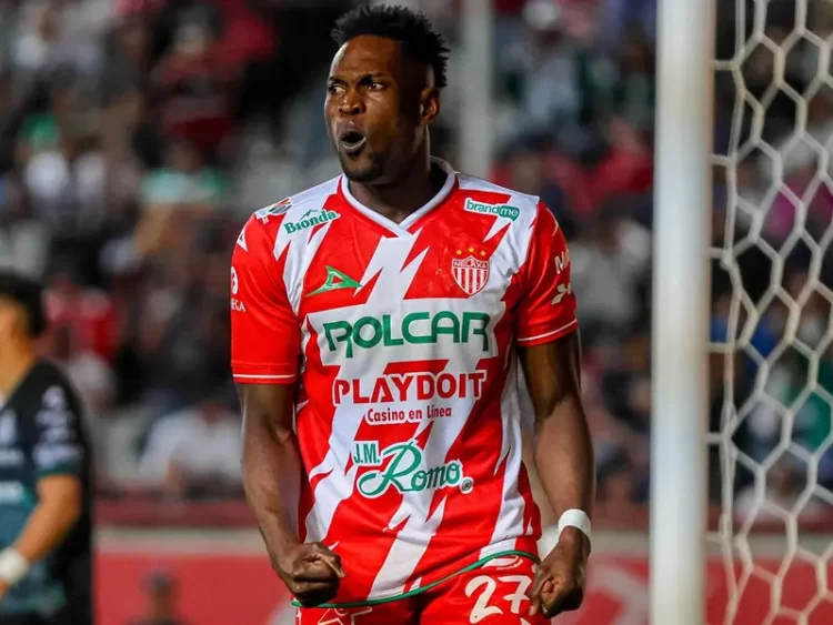 Necaxa se impone 3-2 sobre el colero Santos Laguna