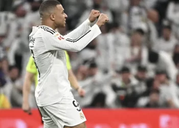 Real Madrid retiene liderato tras empatar 1-1 al Atlético en el Bernabéu