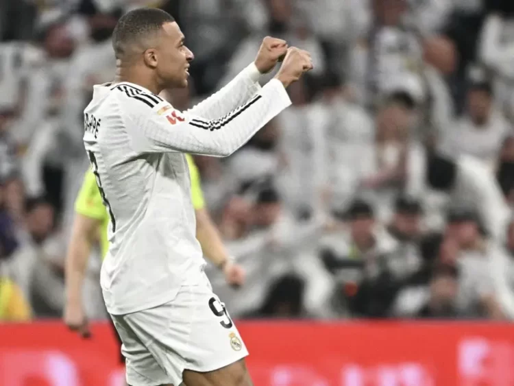 Real Madrid retiene liderato tras empatar 1-1 al Atlético en el Bernabéu