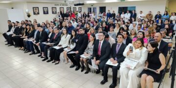 UAT y HRAEV realizan ceremonia de egreso de médicos residentes en Cd. Victoria