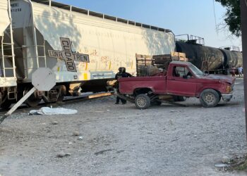 Muere campesino en Santa Engracia, Hidalgo al ser arrollada camioneta por tren carguero