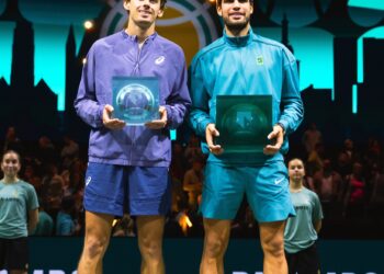 Carlos Alcaraz conquista Rotterdam y se estrena en 2025