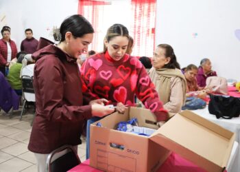 Recibe DIF Municipal equipo médico para beneficio de abuelitos