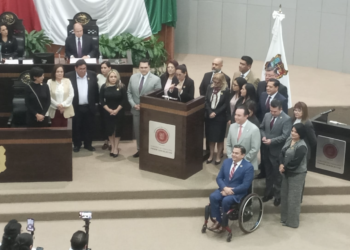 Legisladores piden a alcalde panista conducirse con decoro