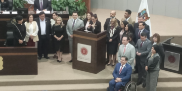 Legisladores piden a alcalde panista conducirse con decoro