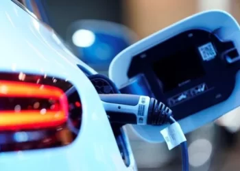 Estados Unidos impondrá aranceles a autos de origen mexicano