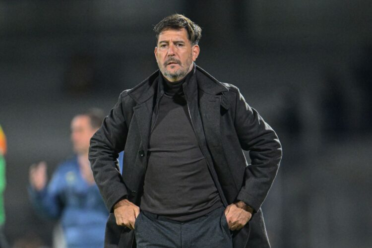 Pumas destituye a Gustavo Lema tras malos resultados