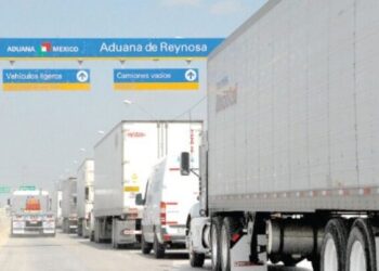 Largas filas y retrasos en aduanas de Reynosa, Tijuana y Ciudad Juárez