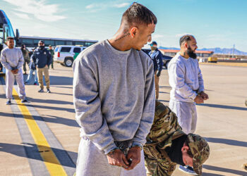 Demandantes exigen información sobre migrantes venezolanos en Guantánamo