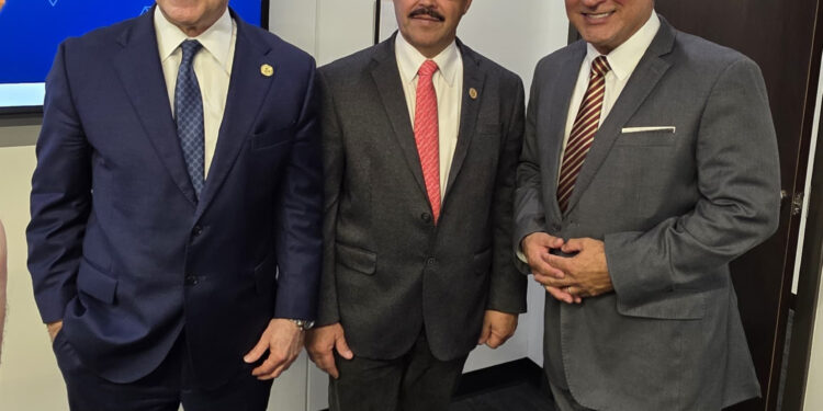 Reafirma rector de la UAT colaboración con South Texas College