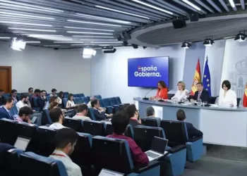 Aprueban en España ley que permitirá realizar pruebas de alcoholemia en las escuelas