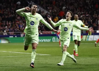  Barcelona vence 4-2 al Atlético de Madrid y recupera el liderato