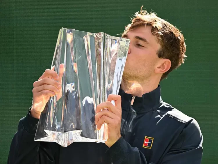 Jack Draper se alza como campeón del Master 1000 de Indian Wells