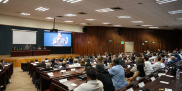 La ministra Lenia Batres dicta conferencia en el Campus Tampico de la UAT
