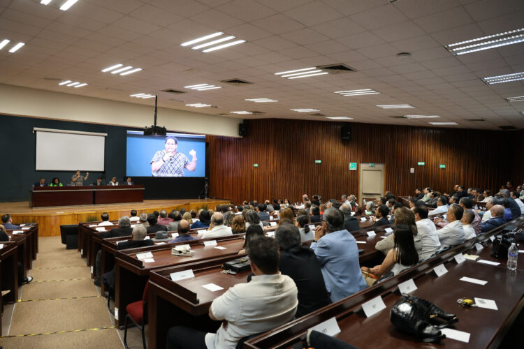 La ministra Lenia Batres dicta conferencia en el Campus Tampico de la UAT