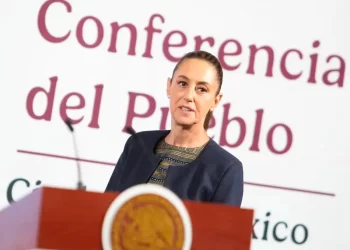 Buque destructor no está en aguas nacionales, EU informó previamente: Sheinbaum