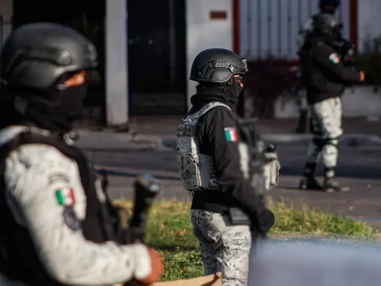 Operación Frontera Norte asegura 129 kilos de fentanilo; 1,436 armas, 1,278 vehículos y 1,540 personas