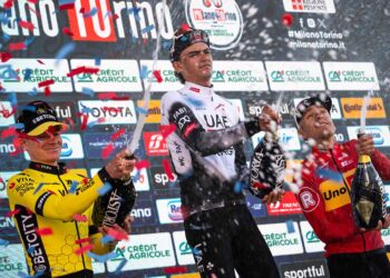 El mexicano Isaac Del Toro gana la 106 emisión de la semiclásica Milán-Turín