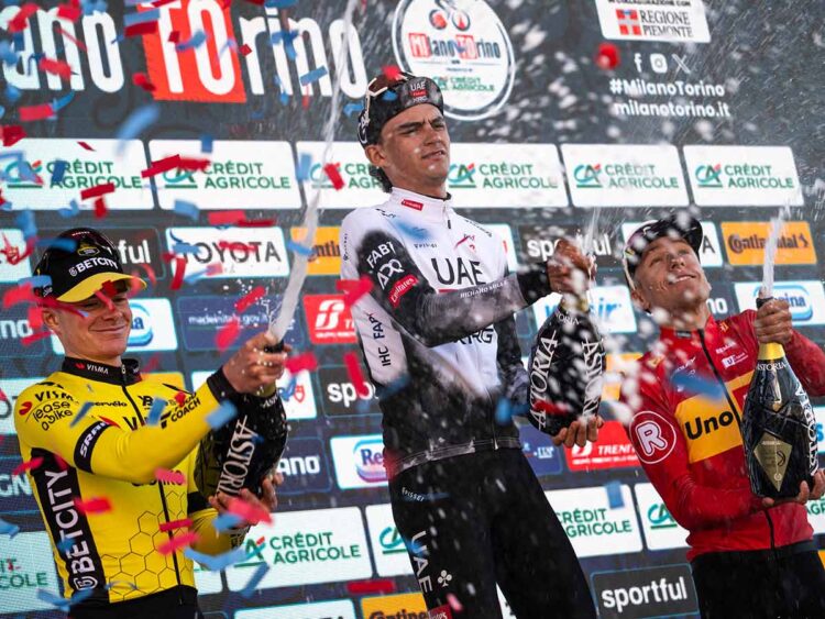 El mexicano Isaac Del Toro gana la 106 emisión de la semiclásica Milán-Turín