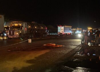 Camión de carga arrolla y mata a “lava-trailers” en carretera Victoria-Jaumave