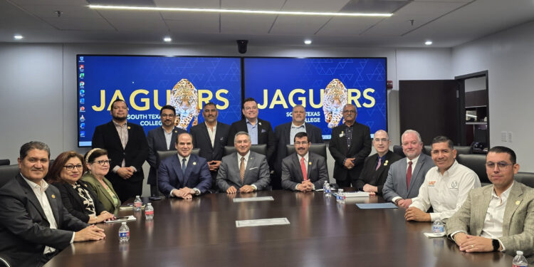 Reafirma rector de la UAT colaboración con South Texas College