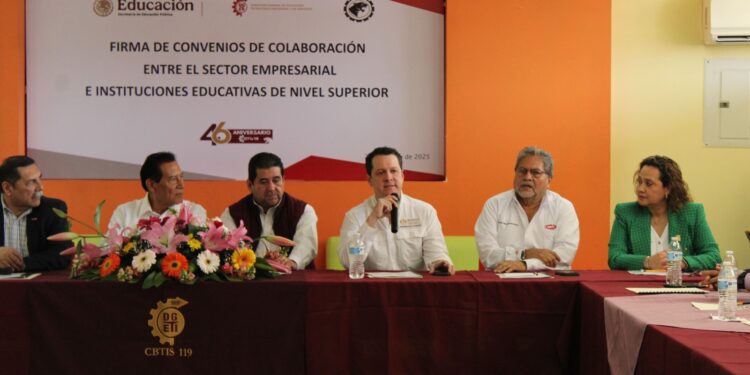 ISSSTE Tamaulipas se suma a la formación académica del CBTis 119